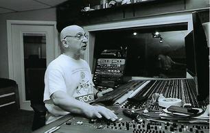 Jim Massoth (Crystall Recorders Studio) recording engineer for the "America the Beautiful, Swinging" session